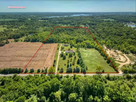 6597 N Lake Rd, Brooklyn, MI 49230