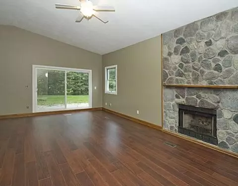 3200 Textile, Saline, MI 48176 photo 2