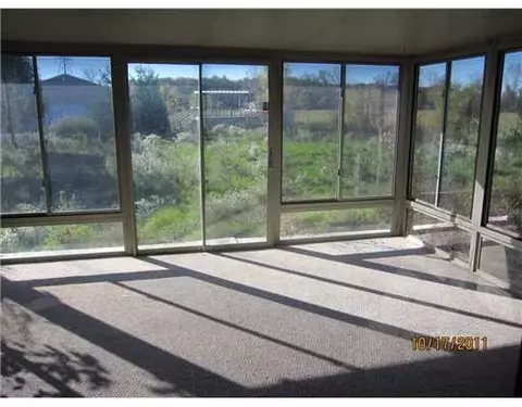 32945 Sibley, Romulus, MI 48174 photo 9