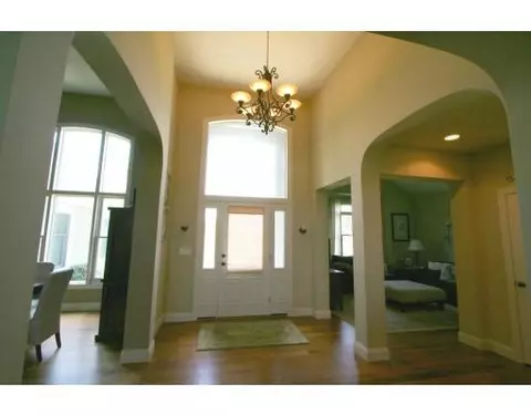 7293 Dell, Saline, MI 48176 photo 2
