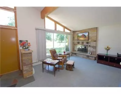 10400 Moon, Saline, MI 48176 photo 5