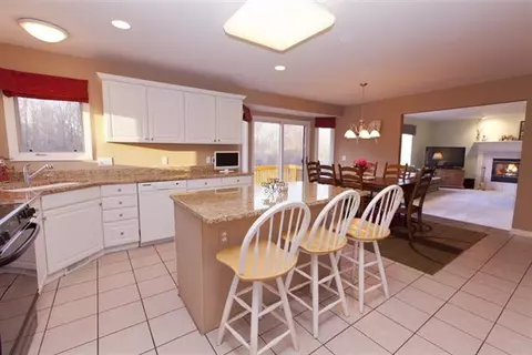 5294 Polo Fields Dr, Ann Arbor, MI 48103 photo 7