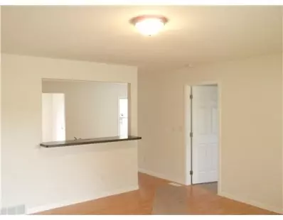 607 Adrian, Tecumseh, MI 49286 photo 3