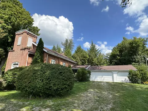 4998 7 Mile Rd, Burlington, MI 49029