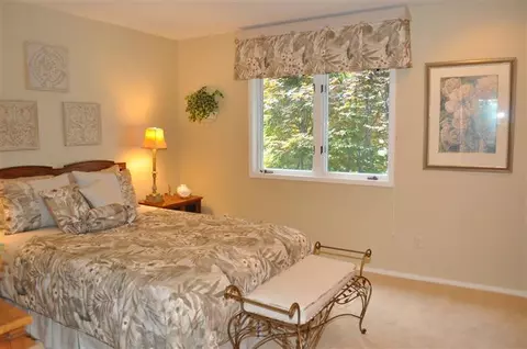 3404 E Dobson, Ann Arbor, MI 48105 photo 27