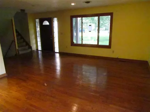 38366 Tyler Rd, Romulus, MI 48174 photo 2