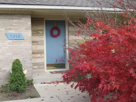 1618 Cascades Ct, Jackson, MI 49203 photo 3