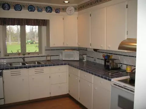 1618 Cascades Ct, Jackson, MI 49203 photo 6