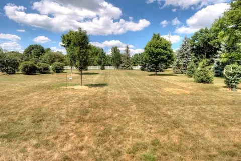 7858 Ridgeway Ct, Dexter, MI 48130 photo 3