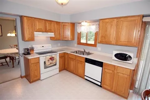 7858 Ridgeway Ct, Dexter, MI 48130 photo 5