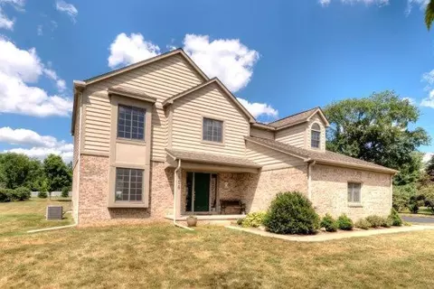 7858 Ridgeway Ct, Dexter, MI 48130 photo 1