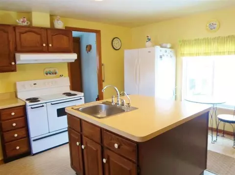 4175 Willis, Milan, MI 48160 photo 8