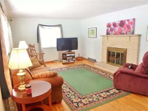4175 Willis, Milan, MI 48160 photo 2