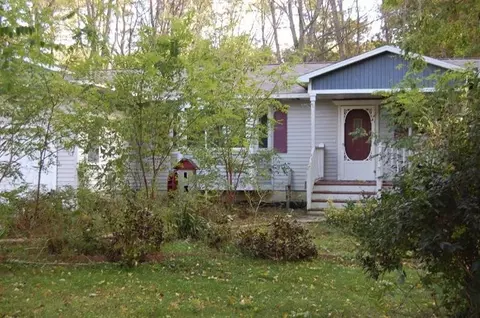 10301 Roberts Rd, Gregory, MI 48137 photo 2