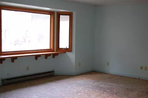 10301 Roberts Rd, Gregory, MI 48137 photo 5