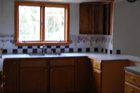 10301 Roberts Rd, Gregory, MI 48137 photo 7