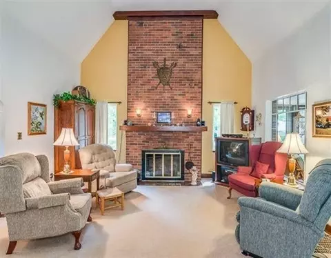 13890 Bramble Brae Dr, Gregory, MI 48137 photo 5