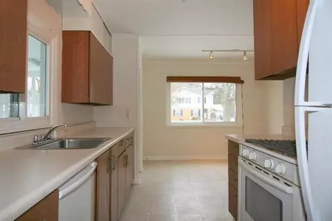 702 Sunset, Ann Arbor, MI 48103 photo 9