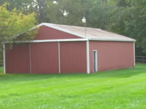 905 Army Rd, Leonard, MI 48367 photo 3