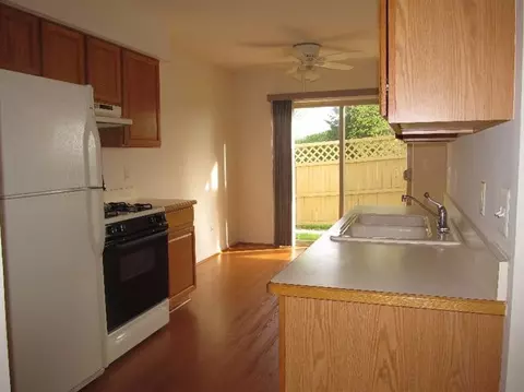 115 Commons Cir, Saline, MI 48176 photo 2