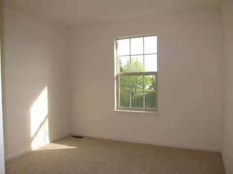 115 Commons Cir, Saline, MI 48176 photo 6