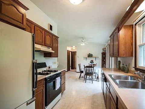 8274 Dunn Rd, Munith, MI 49259 photo 11
