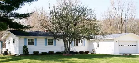 3909 Sharp Rd, Adrian, MI 49221 photo 1