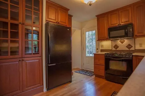 339 Brookside Dr, Ann Arbor, MI 48105 photo 7