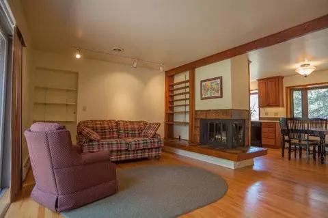 339 Brookside Dr, Ann Arbor, MI 48105 photo 4