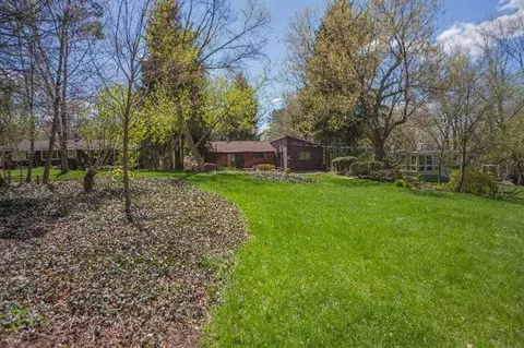 339 Brookside Dr, Ann Arbor, MI 48105 photo 24