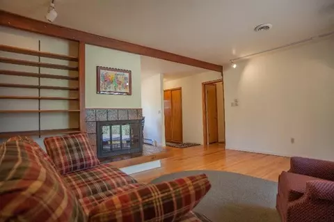 339 Brookside Dr, Ann Arbor, MI 48105 photo 5