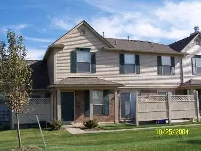 196 Commons Ct, Saline, MI 48176 photo 1