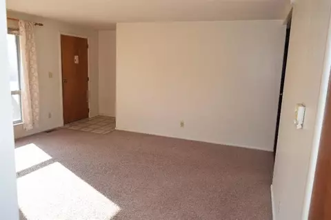 5642 Poplar Dr, Jackson, MI 49201 photo 2