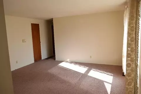 5642 Poplar Dr, Jackson, MI 49201 photo 10
