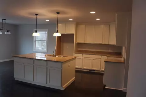 1261 Breezy, Jackson, MI 49201 photo 3