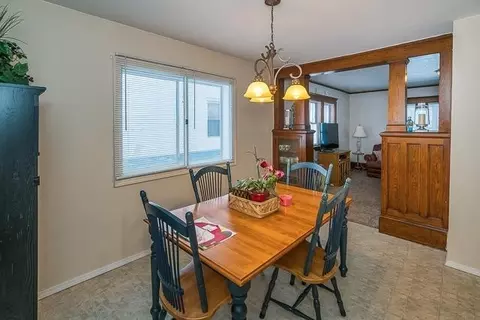 817 Whitney St, Jackson, MI 49202 photo 9
