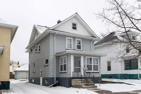 817 Whitney St, Jackson, MI 49202 photo 1
