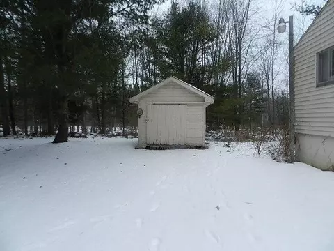 149 E Howard Rd, Beaverton, MI 48612 photo 3