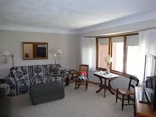 333 Outer Dr, Dundee, MI 48131 photo 2