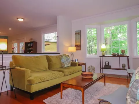 2049 Camelot Rd, Ann Arbor, MI 48104 photo 10