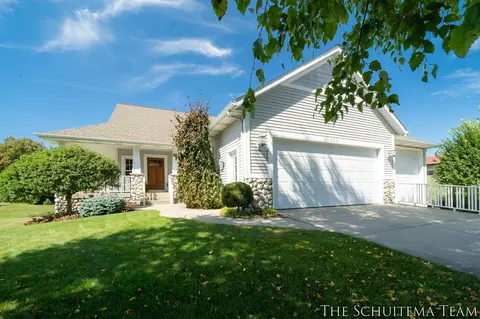 4591 Stable Dr, Hudsonville, MI 49426
