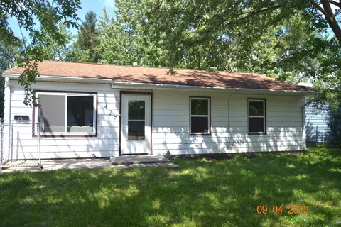427 May Dr, Adrian, MI 49221