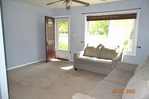 427 May Dr, Adrian, MI 49221 photo 5