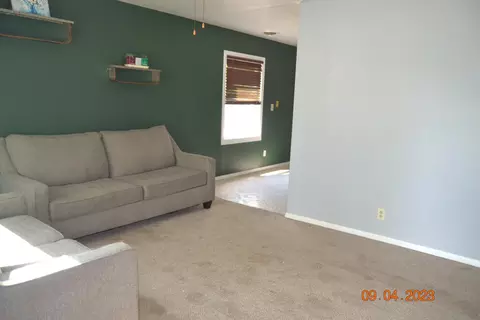 427 May Dr, Adrian, MI 49221 photo 3