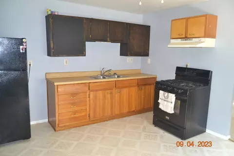427 May Dr, Adrian, MI 49221 photo 7