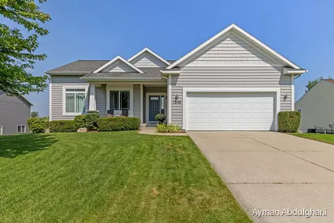 1649 Sunny Glen Dr SE, Caledonia, MI 49316