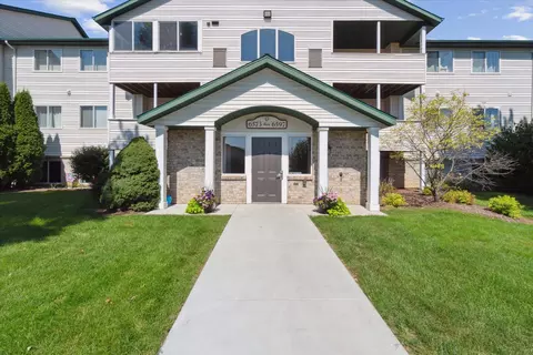 6593 Clover Ct SE #210, Caledonia, MI 49316