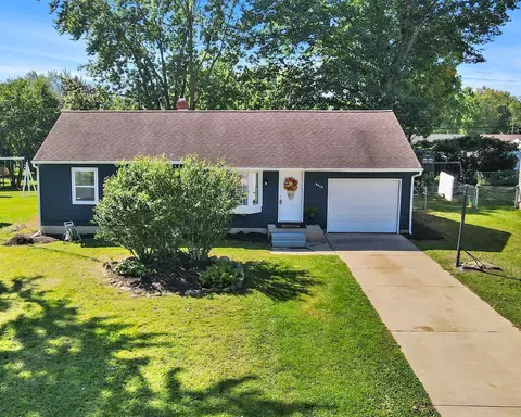5645 Holly Dr, Jackson, MI 49201