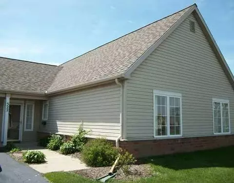 522 Lancaster Ct, Saline, MI 48176 photo 1