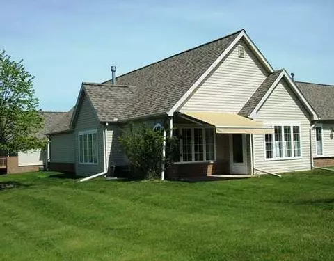 522 Lancaster Ct, Saline, MI 48176 photo 2